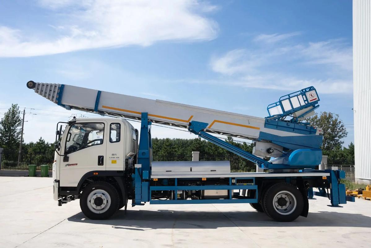 普定云梯上料车租赁费用