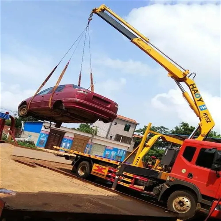 普定吊车吊汽车的正确方法